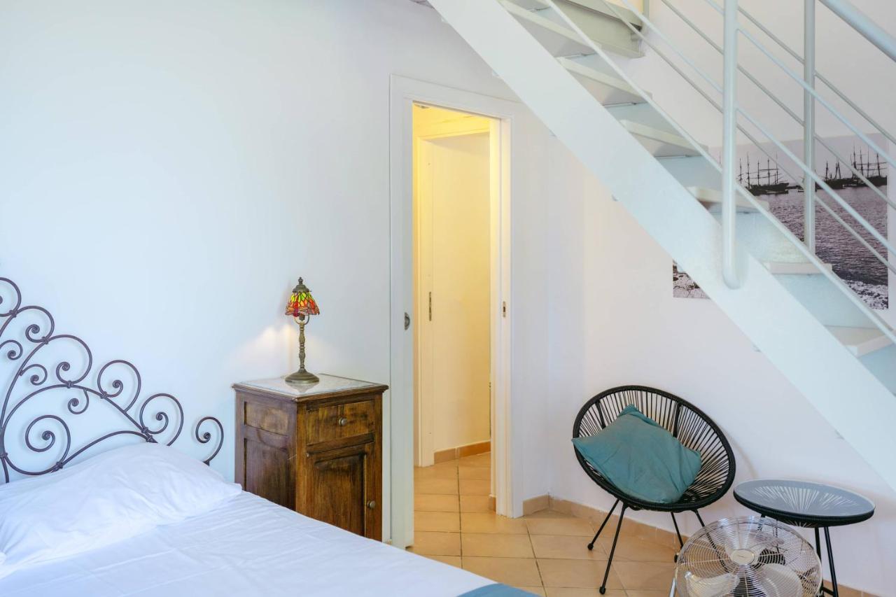 Palazzo Attila - Gioia Apartments Procida Kültér fotó